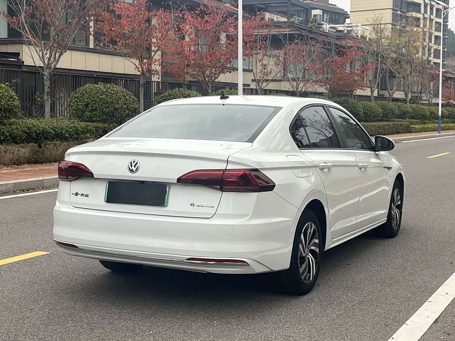 Volkswagen Bora Pure Electric 2020 صورة سيارة #9