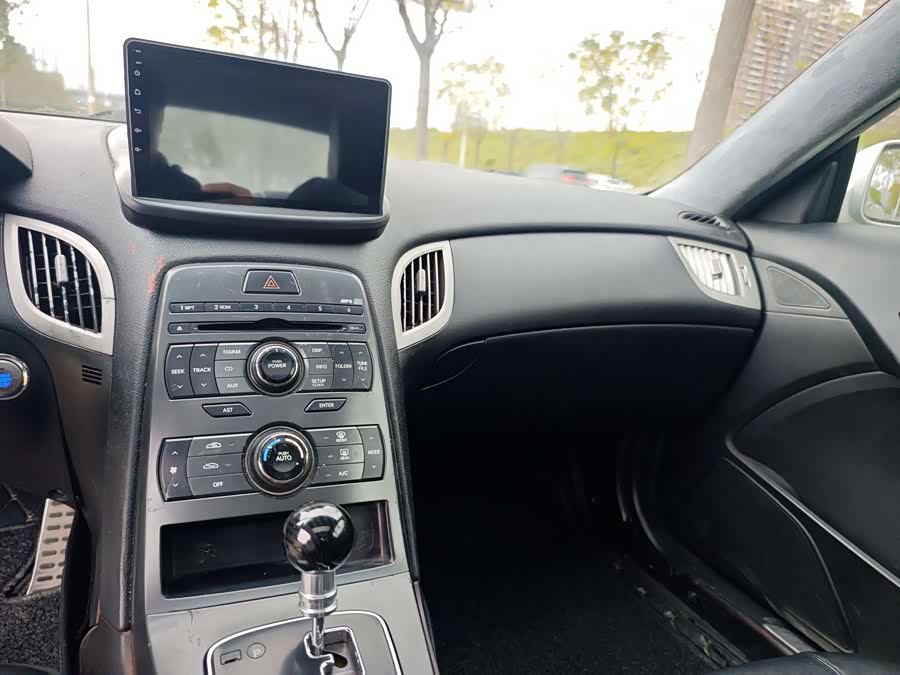 Hyundai Rohens-Coupe 2009 #9 Hyundai Rohens-Coupe 2009 car image #9