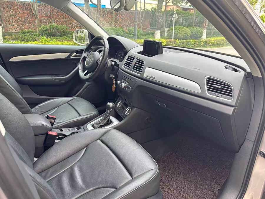 Audi Q3 (Imported) 2013 car image #9