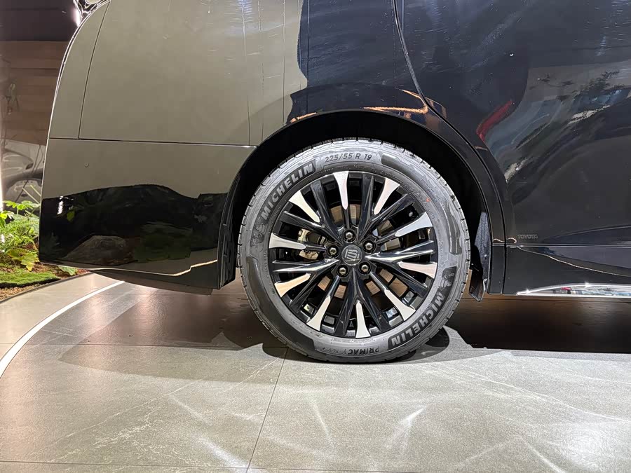 丰田 威尔法 2023 汽车图片 #9