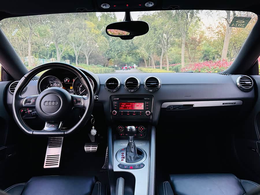 Audi TTS 2010 imagem de carro #9