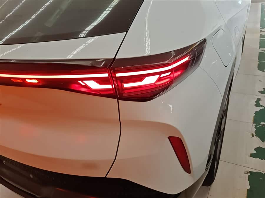 Volkswagen ID.UNYX 06 2025 image de voiture #9