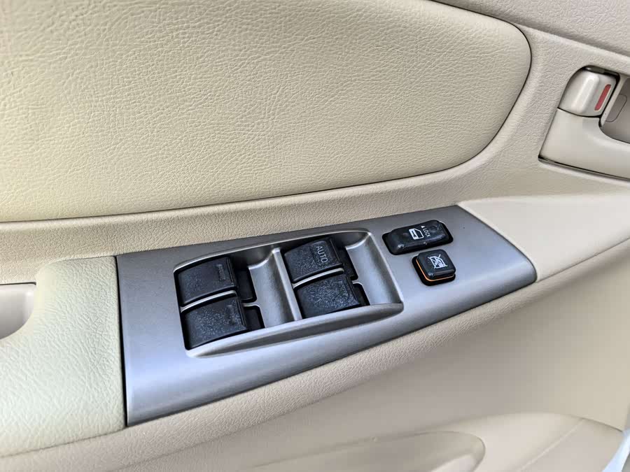 Toyota Corolla (Classic) 2013 immagine di auto #9