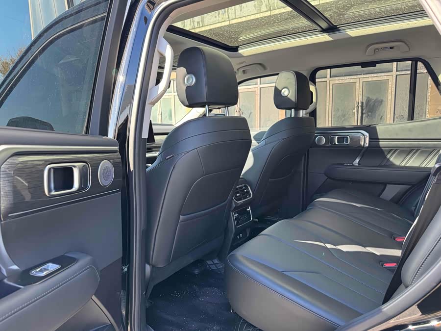 Tank 400 New Energy 2025 immagine di auto #9