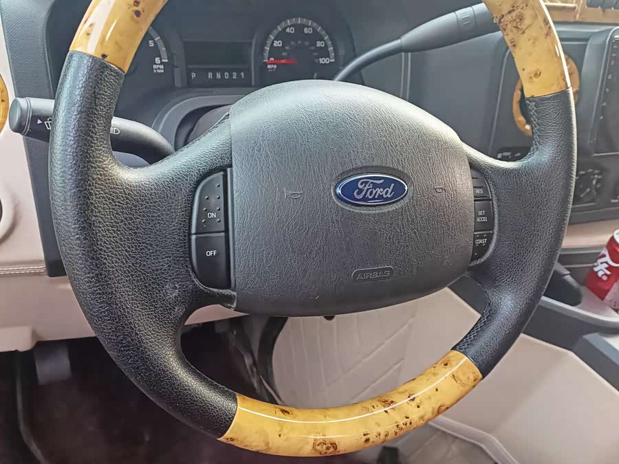 Ford E350 2015 #9 Ford E350 2015 car image #9