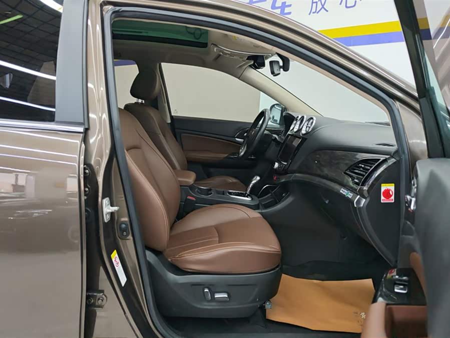 BYD S7 2017 car image #9