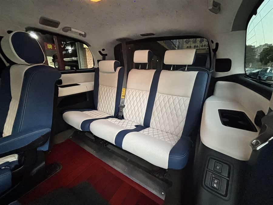 Toyota Sequoia 2011 #9 Toyota Sequoia 2011 immagine di auto #9