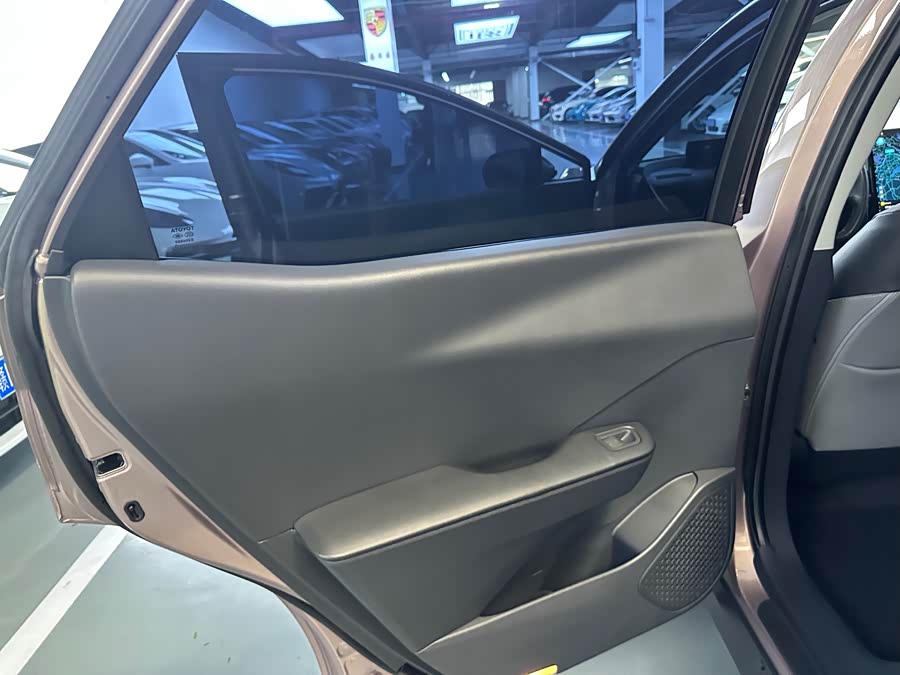 BYD e1 2023 immagine di auto #9