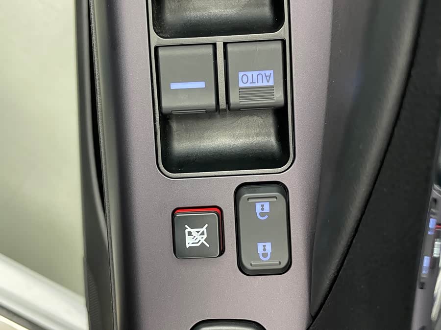 BYD e6 2016 #9 BYD e6 2016 car image #9