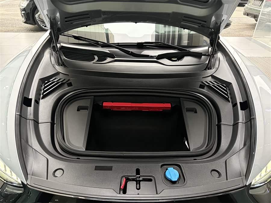 Audi RS e-tron GT car image #9