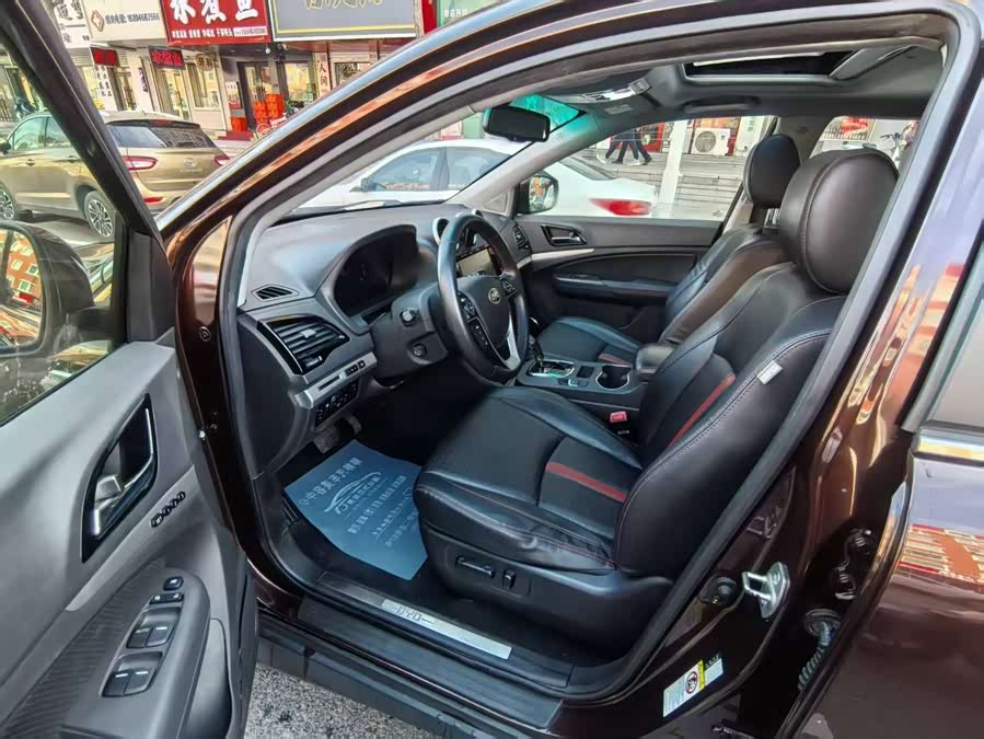 BYD S7 2015 car image #9