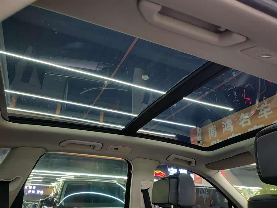 Volkswagen Touareg 2017 car image #9