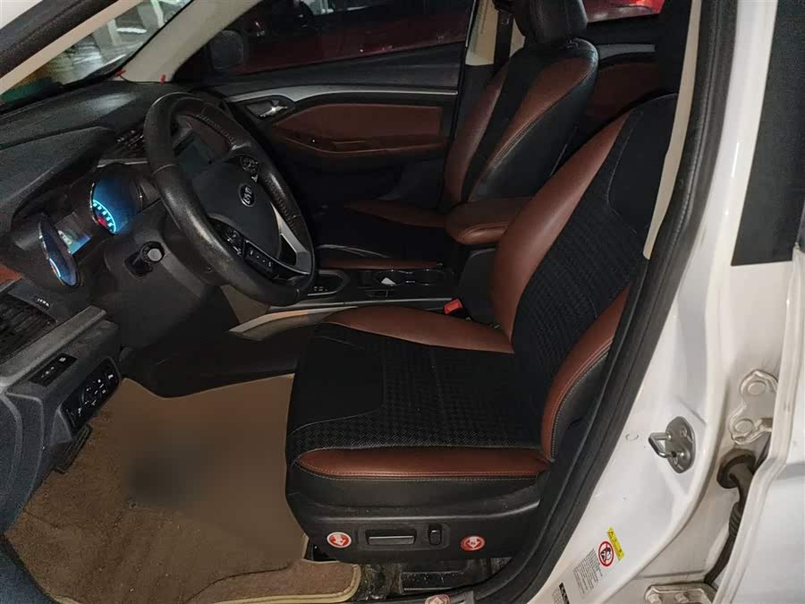 BYD G5 2015 #9 BYD G5 2015 car image #9