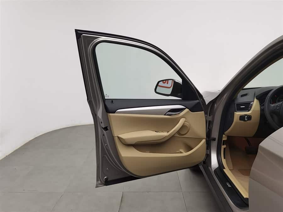 BMW X1 (Imported) 2013 car image #9