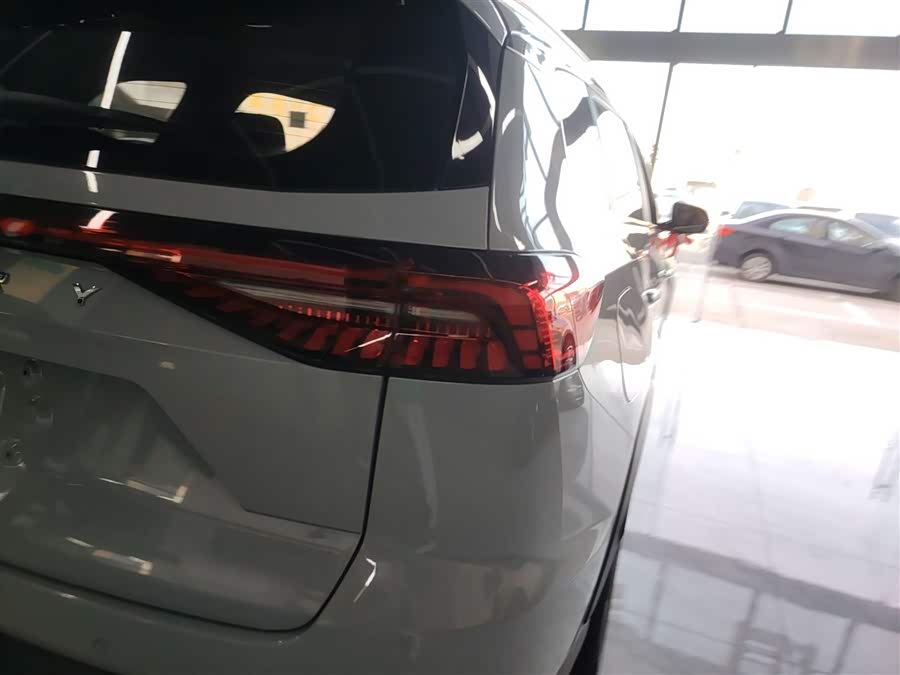 Chery Tiggo 8 PRO New Energy 2023 car image #9