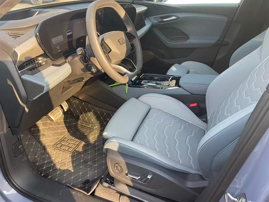 Audi Q6L e-tron 2025 #9 Audi Q6L e-tron 2025 صورة سيارة #9