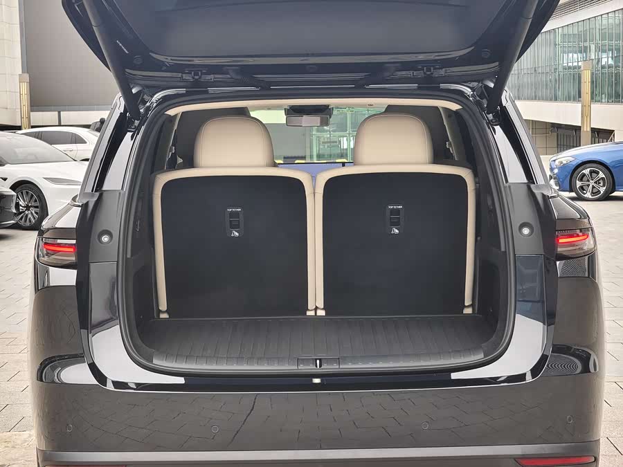 Li i8 2025 изображение автомобиля #9