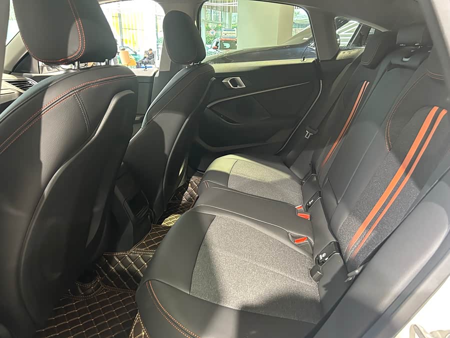 BMW 2 Series (Imported) 2024 immagine di auto #9