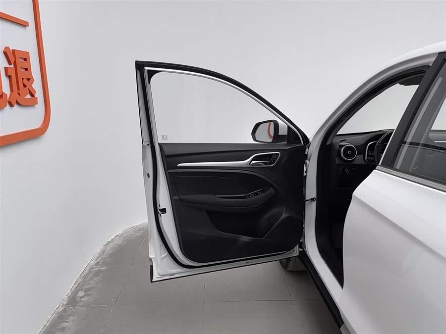 MG EZS Electric 2019 изображение автомобиля #9