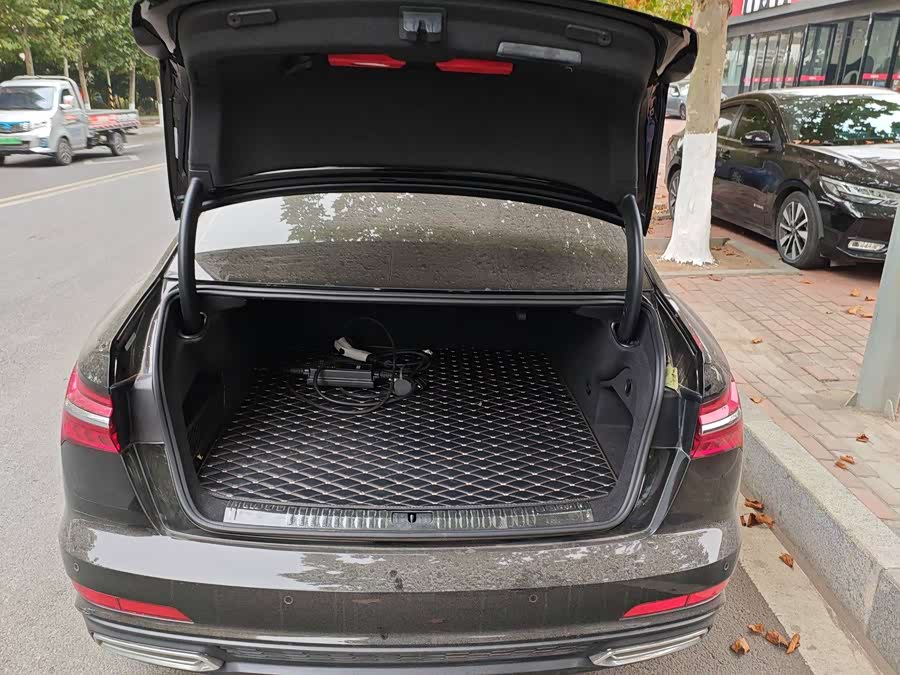 Audi A6L New Energy 2021 #9 Audi A6L New Energy 2021 car image #9