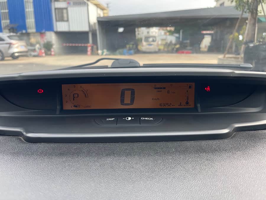 Citroen C-Quatre 2013 car image #9