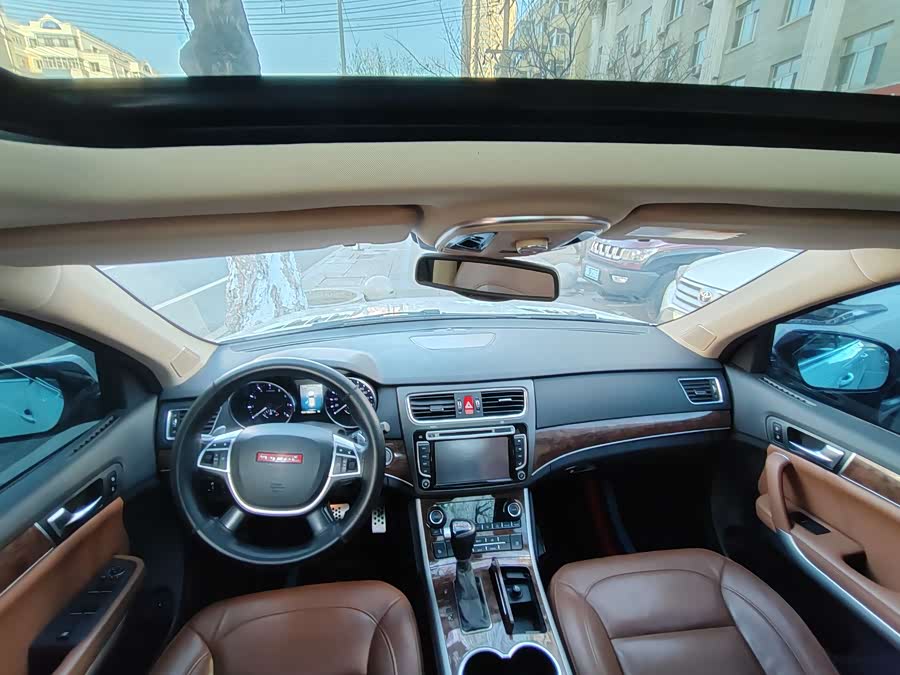 Haval H8 2015 car image #9