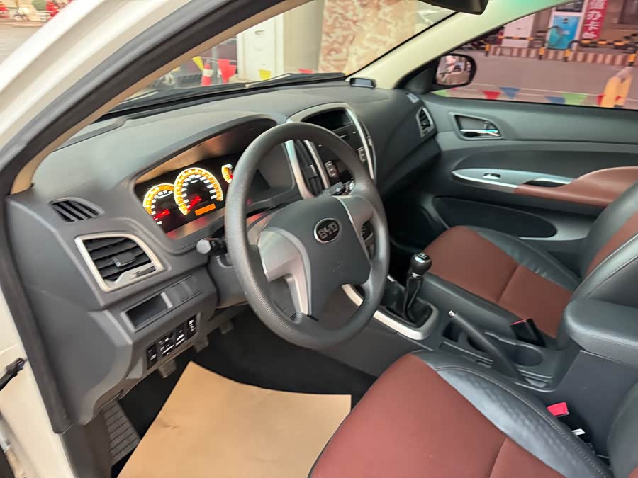 BYD F3 2018 car image #9