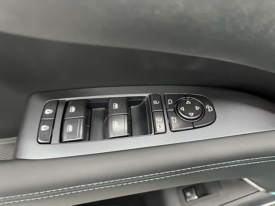 BYD Sea Lion 07 EV 2025 car image #9