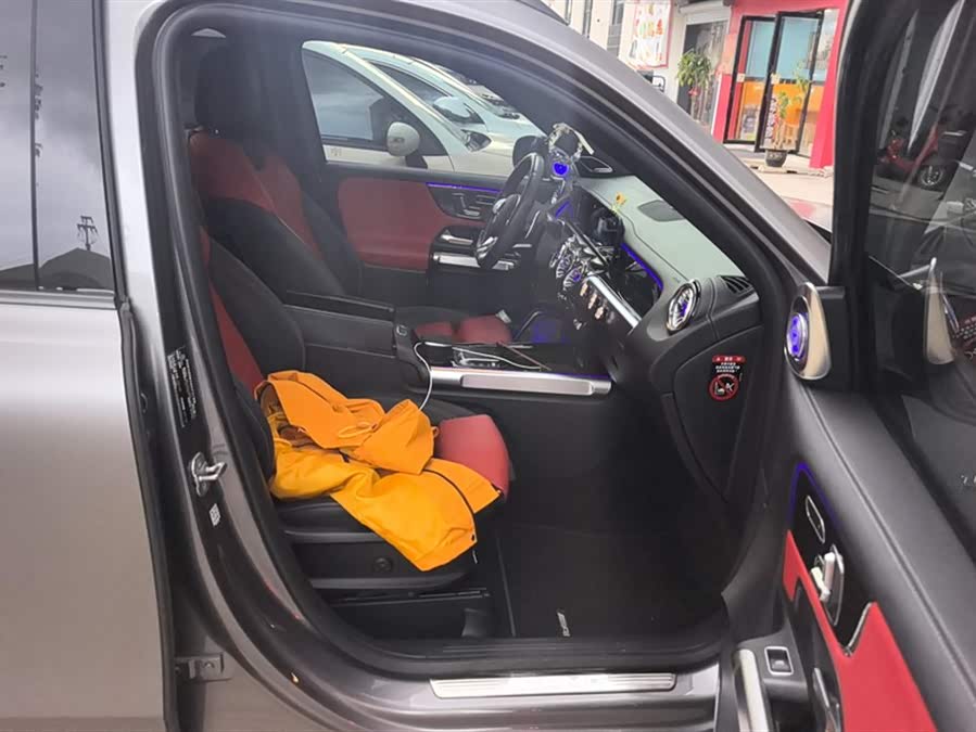 Mercedes-Benz GLB AMG 2023 imagen de coche #9