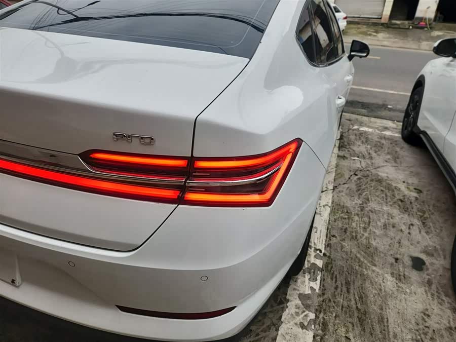 BYD Qin Pro 2020 immagine di auto #9