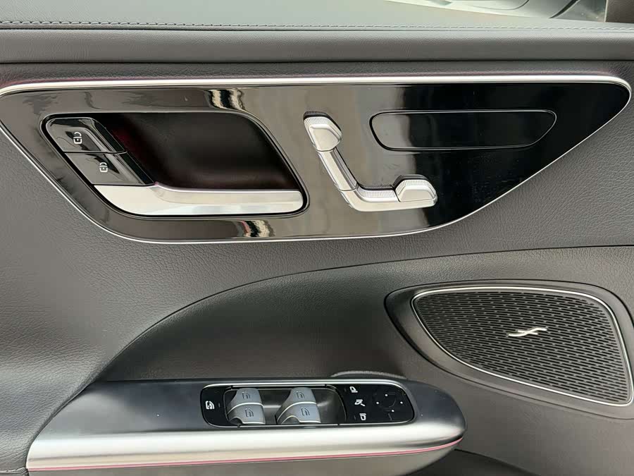 Mercedes-Benz C Class New Energy 2024 صورة سيارة #9