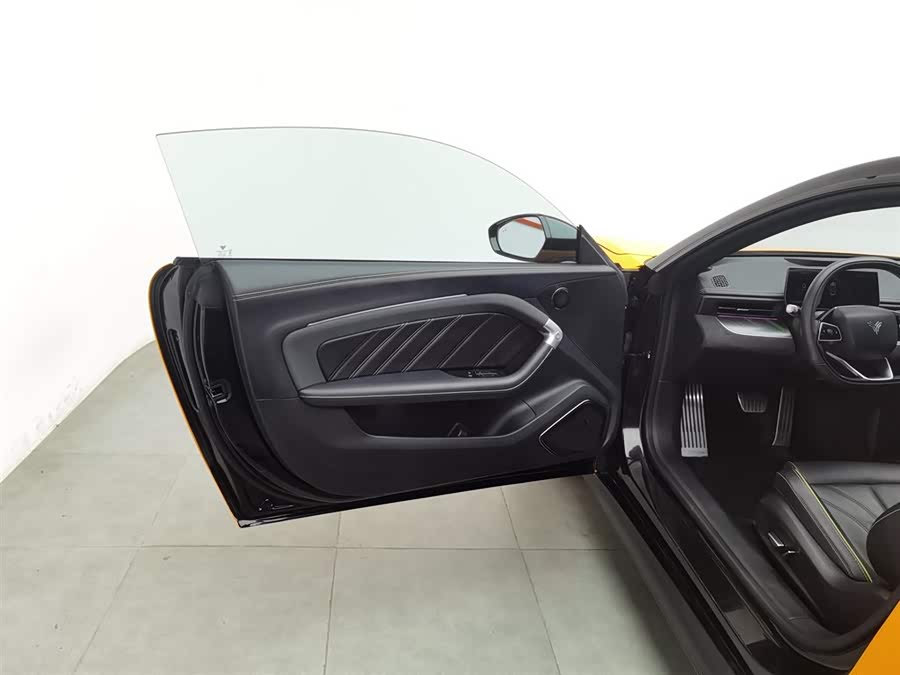 哪吒汽车 哪吒GT 2023 汽车图片 #9