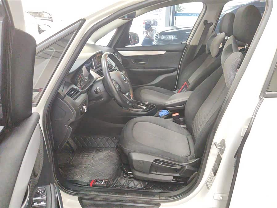 BMW 2 Series Gran Tourer 2015 car image #9