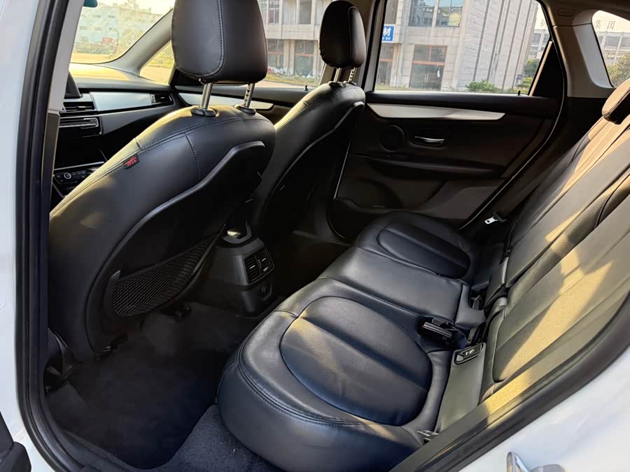 BMW 2 Series Tourer 2016 car image #9