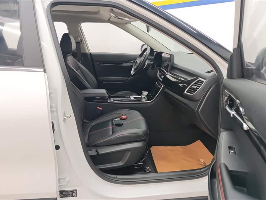 Kia Stonic 2020 car image #9