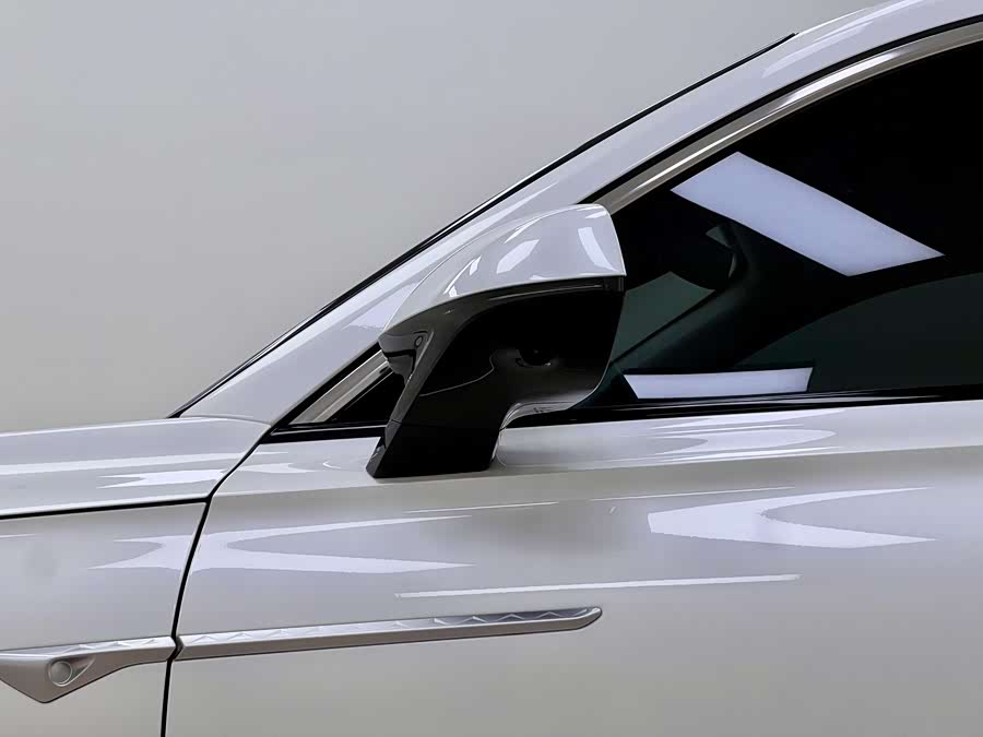 Roewe D5X DMH 2024 car image #9