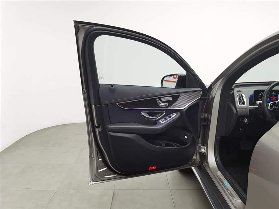 Mercedes-Benz 2020 car image #9