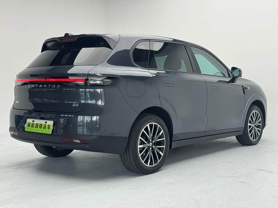 零跑汽车 零跑B10 2025 汽车图片 #9