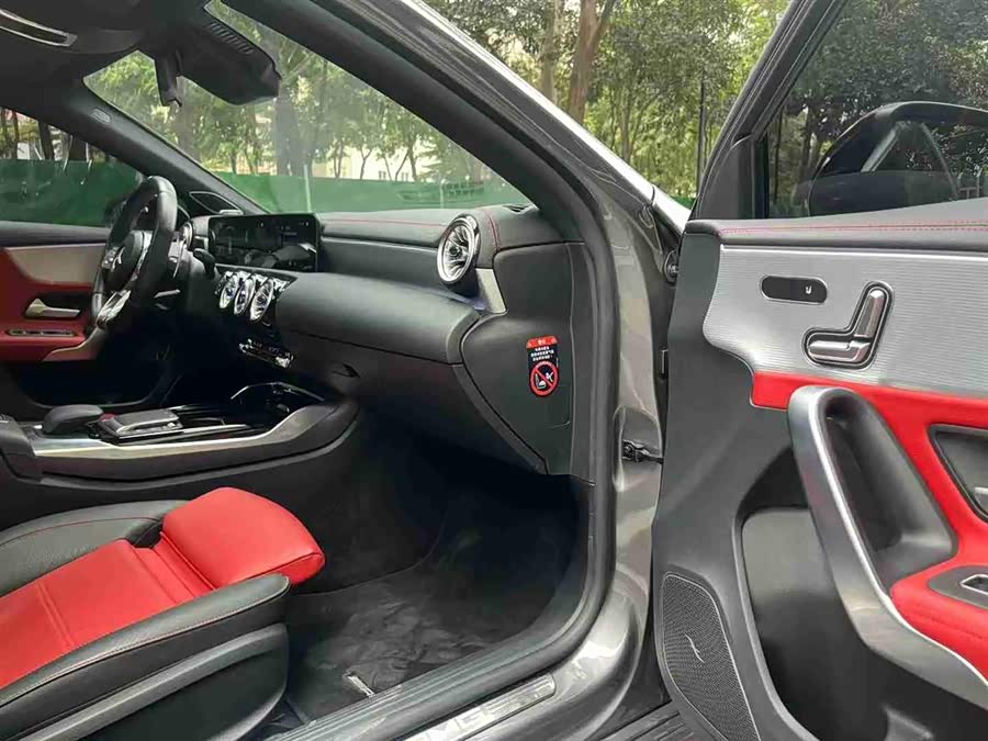 Mercedes-Benz A AMG 2023 image de voiture #9