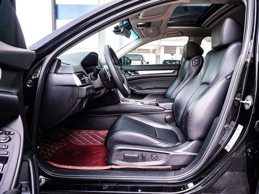Honda Accord 2019 car image #9