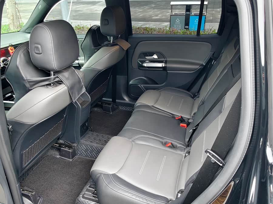 Mercedes-Benz GLB AMG 2022 immagine di auto #9