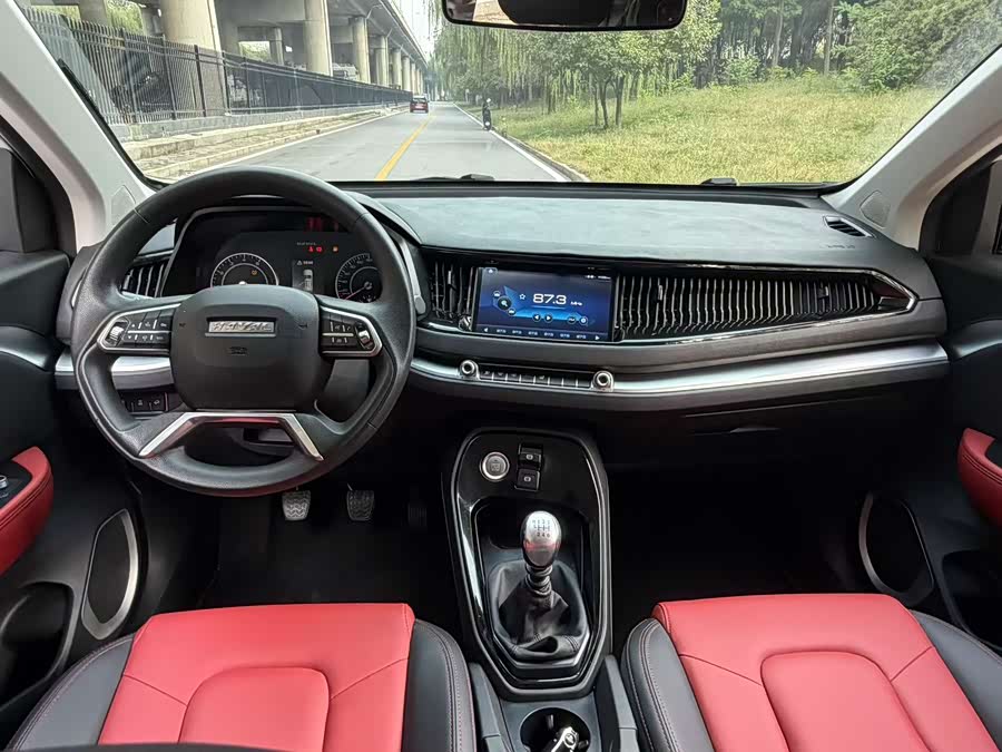 Haval H2s 2018 #9 Haval H2s 2018 car image #9