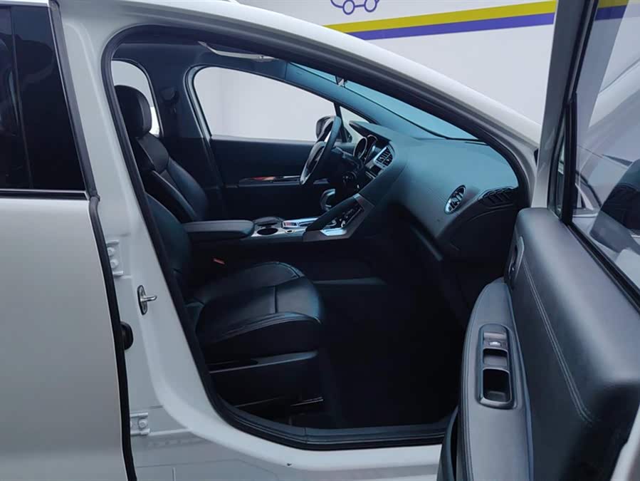 Peugeot 3008 2017 car image #9