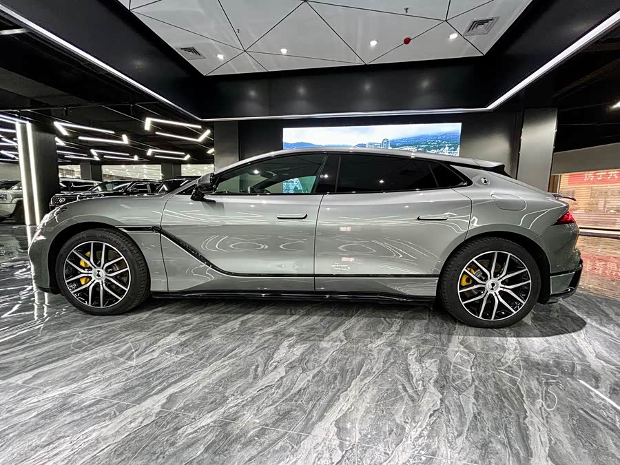 Denza Z9GT 2024 car image #9