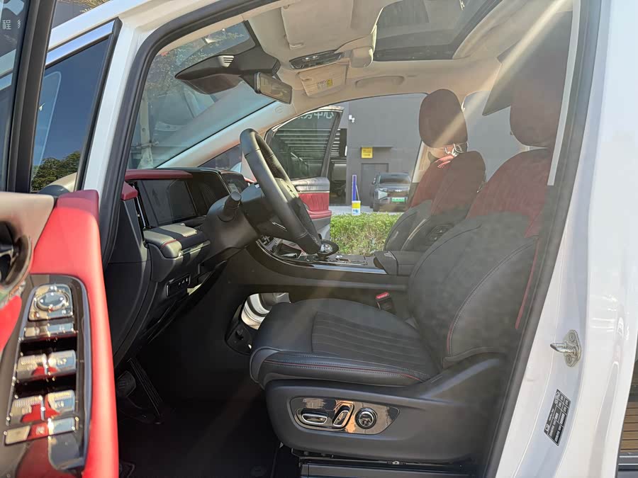 GAC Trumpchi E9 2023 #9 GAC Trumpchi E9 2023 car image #9