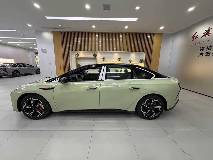 HongQi EH7 2025 car image #9