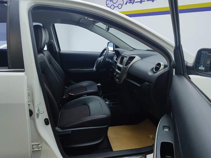 Great Wall M4 2014 صورة سيارة #9