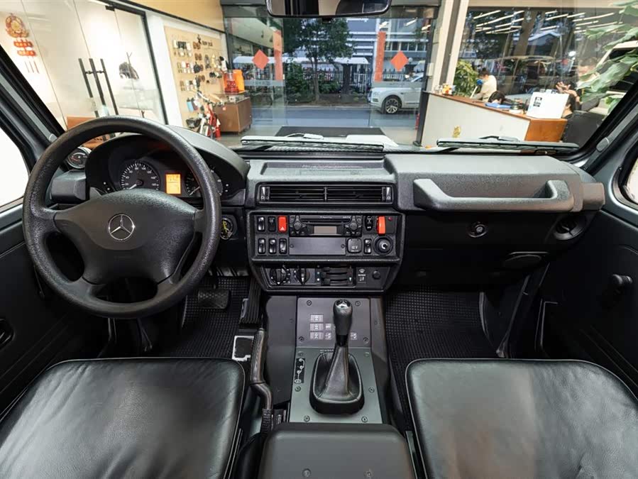 Mercedes-Benz 2019 car image #9