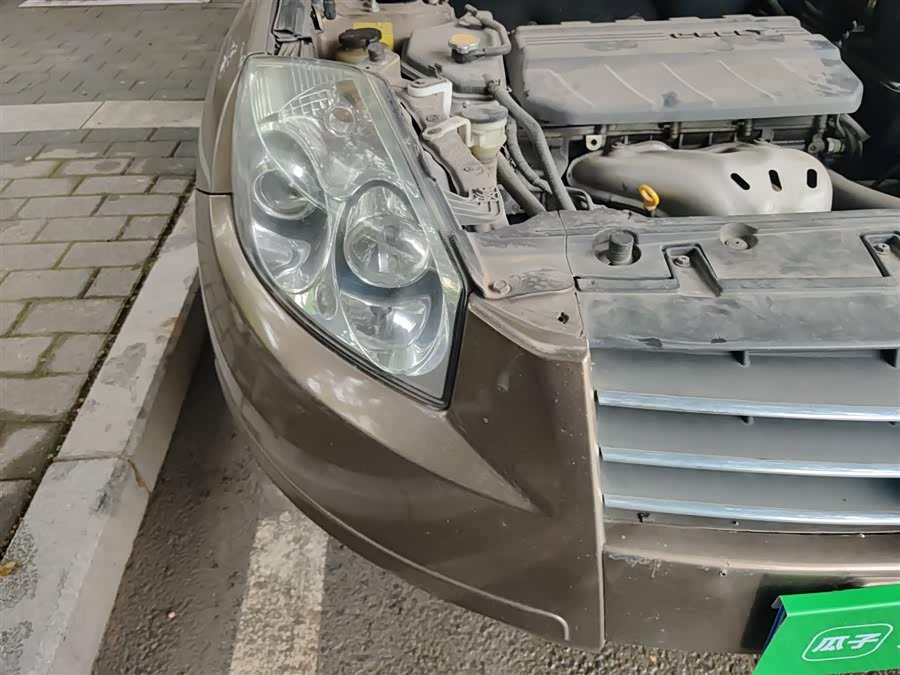 GEELY GX7 2013 car image #9