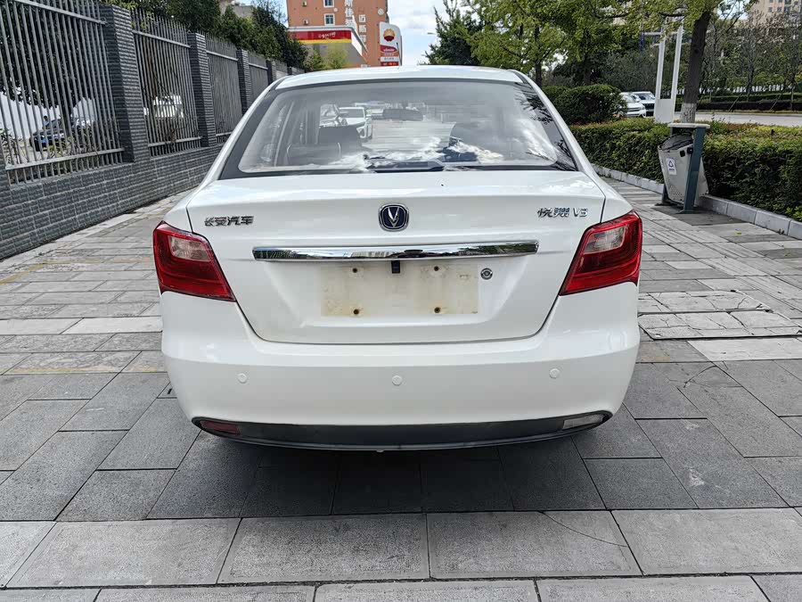 长安 悦翔V3 2017 汽车图片 #9